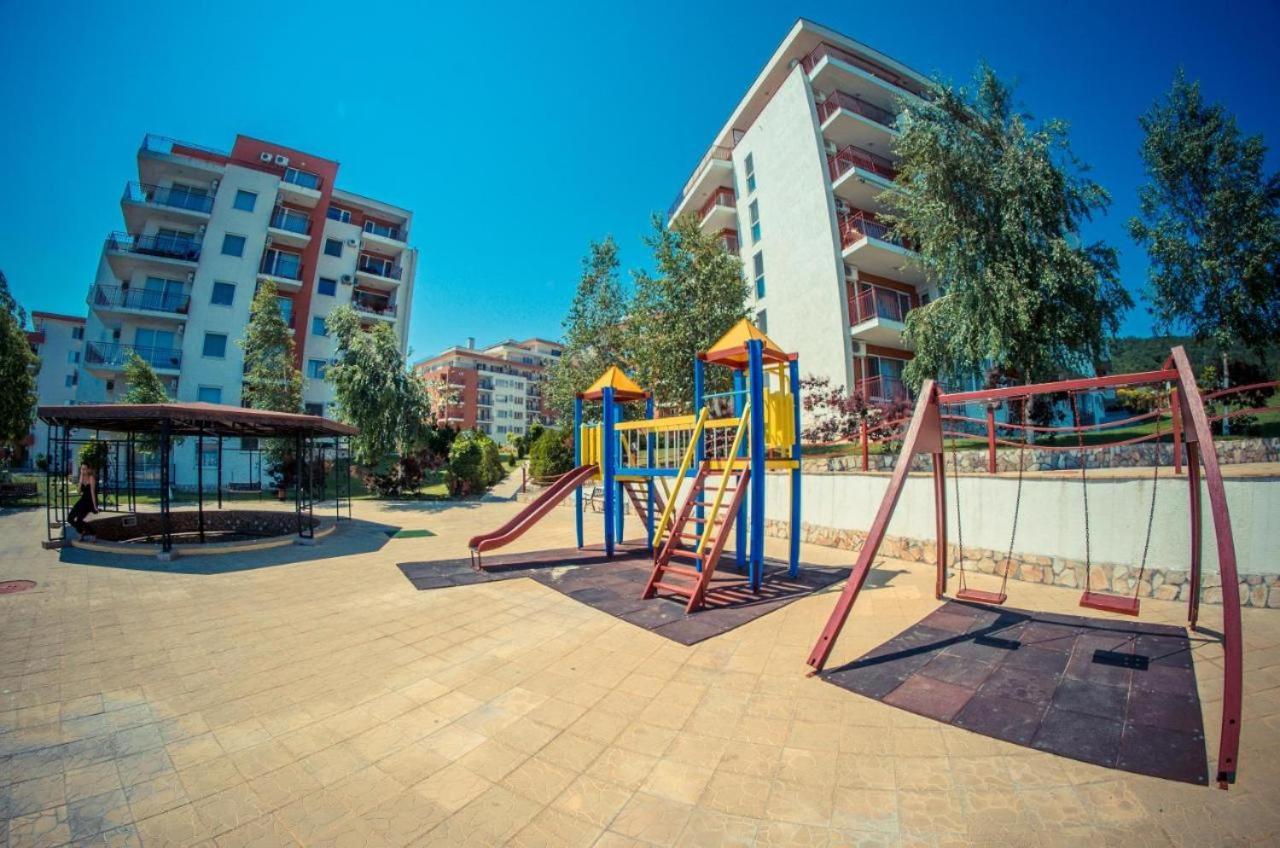 Beautiful Apartment Right By The Sea, Sveti Vlas Εξωτερικό φωτογραφία