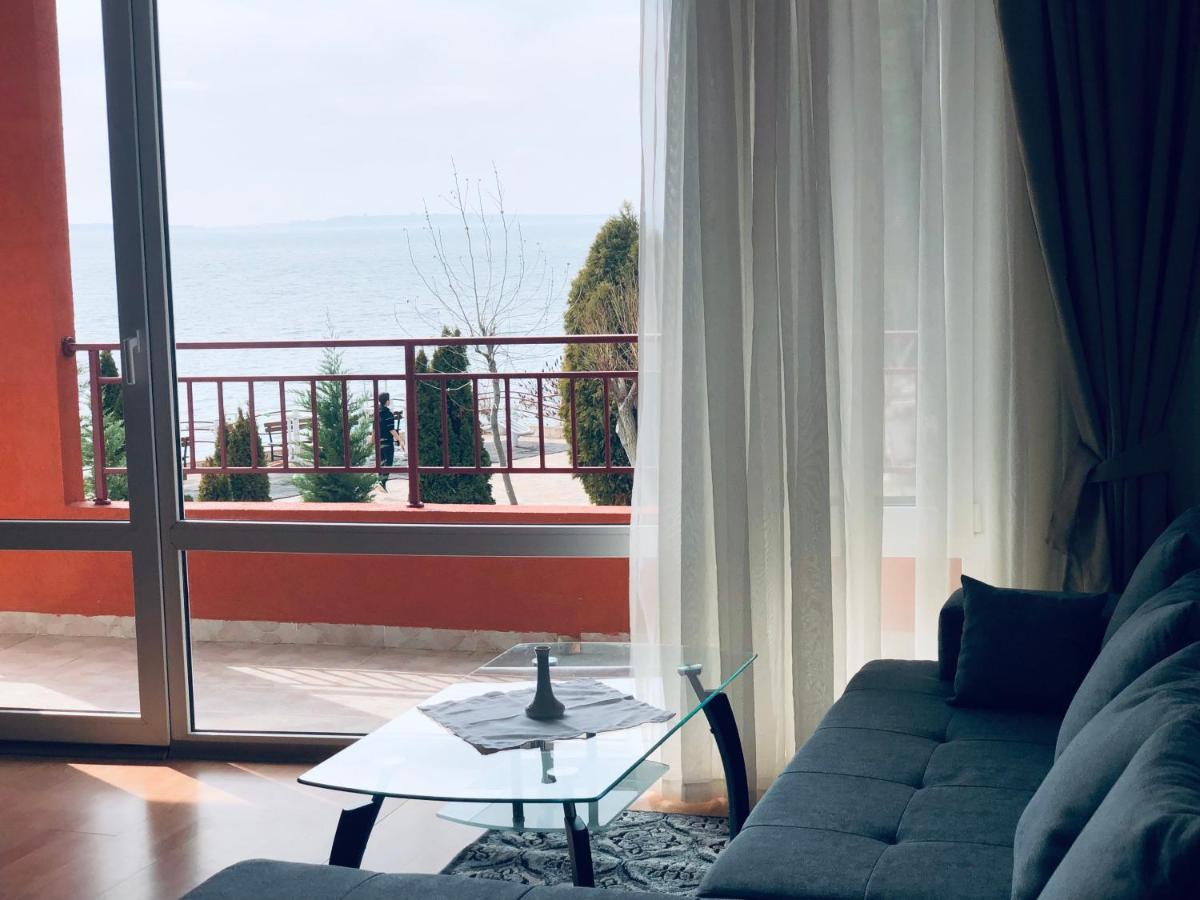 Beautiful Apartment Right By The Sea, Sveti Vlas Εξωτερικό φωτογραφία