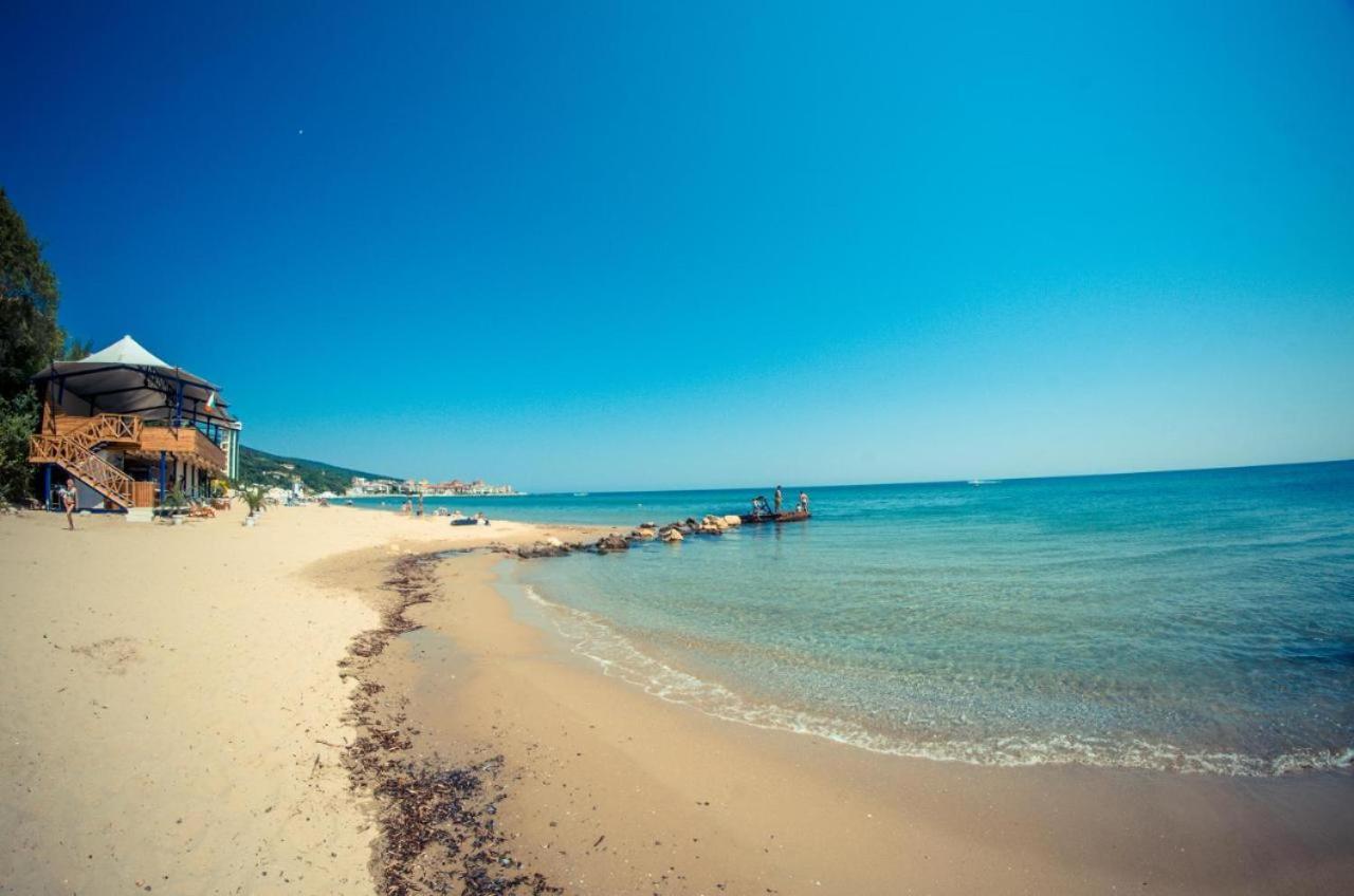 Beautiful Apartment Right By The Sea, Sveti Vlas Εξωτερικό φωτογραφία