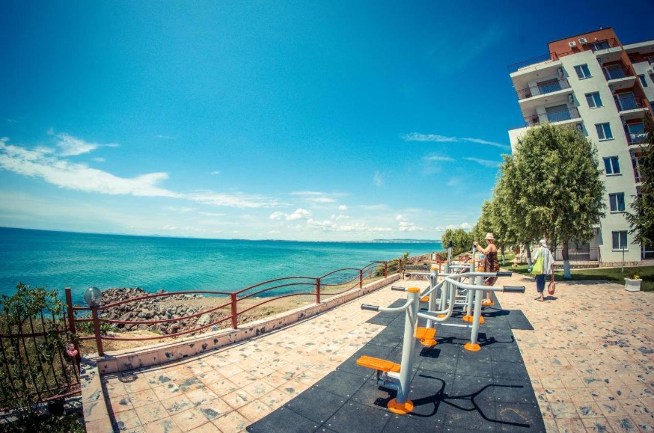 Beautiful Apartment Right By The Sea, Sveti Vlas Εξωτερικό φωτογραφία