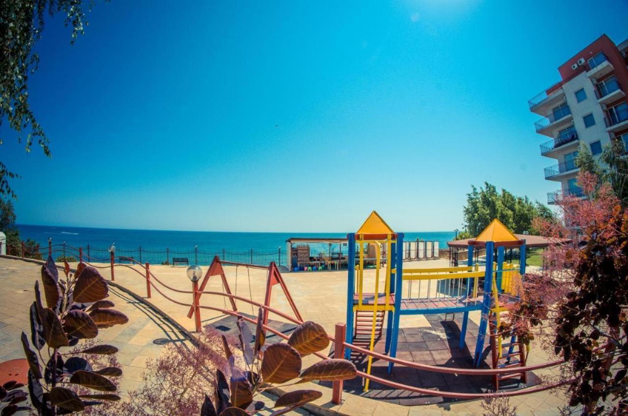 Beautiful Apartment Right By The Sea, Sveti Vlas Εξωτερικό φωτογραφία