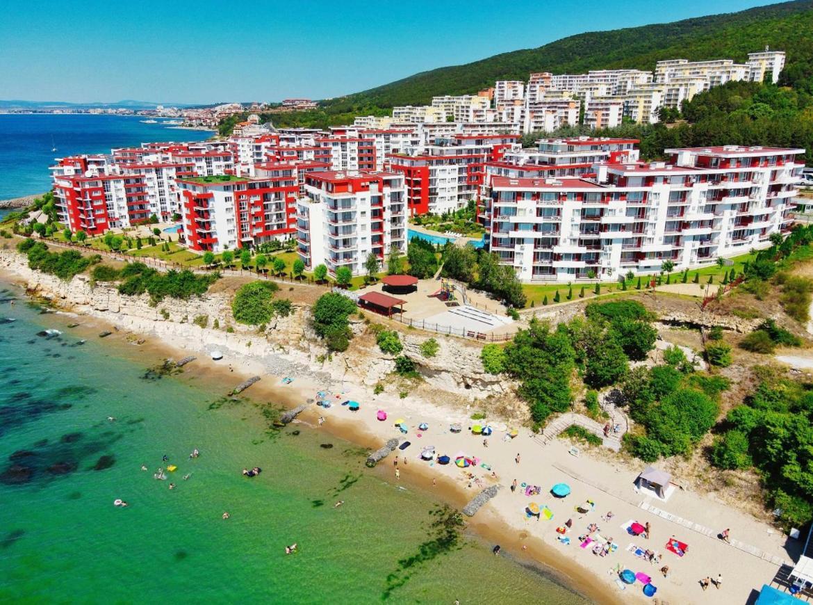 Beautiful Apartment Right By The Sea, Sveti Vlas Εξωτερικό φωτογραφία