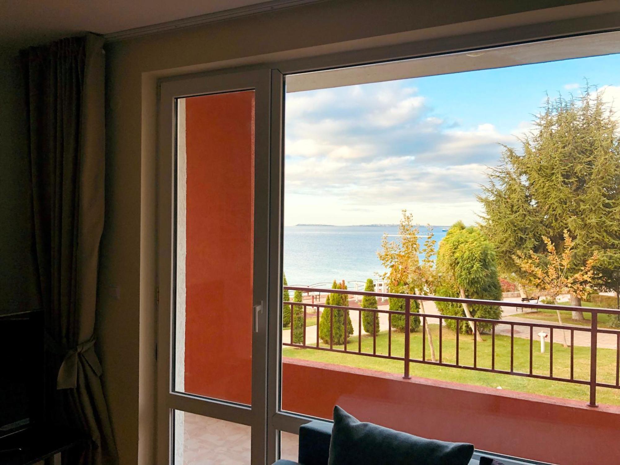 Beautiful Apartment Right By The Sea, Sveti Vlas Εξωτερικό φωτογραφία